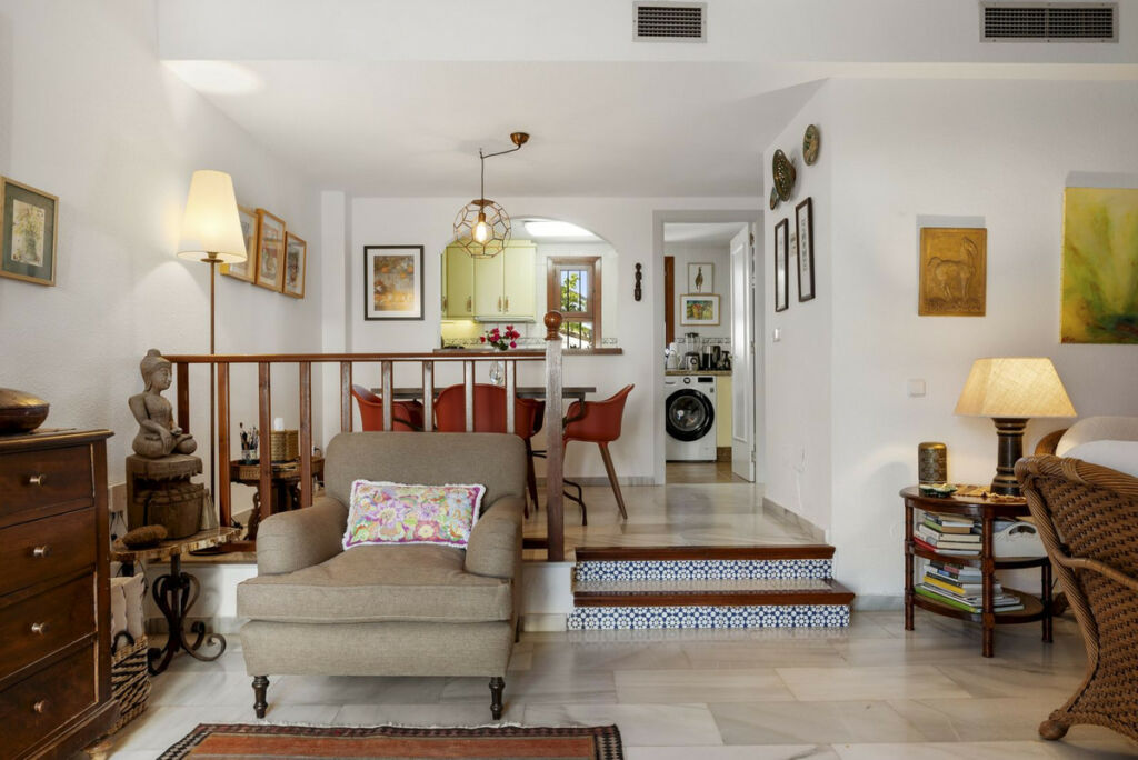 Townhouse Estepona Málaga - image 8