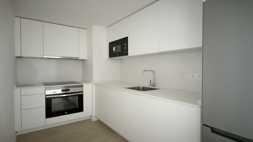 Middle Floor Apartment Nueva Andalucía Málaga - image 8