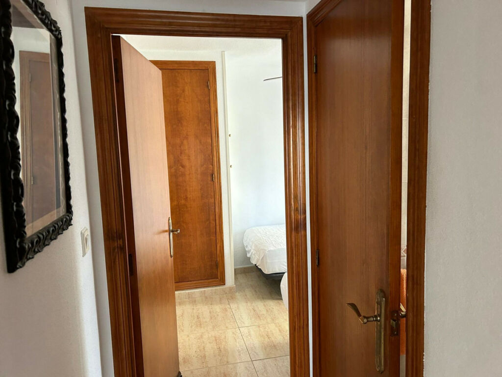 Middle Floor Apartment Benidorm Alicante - image 12