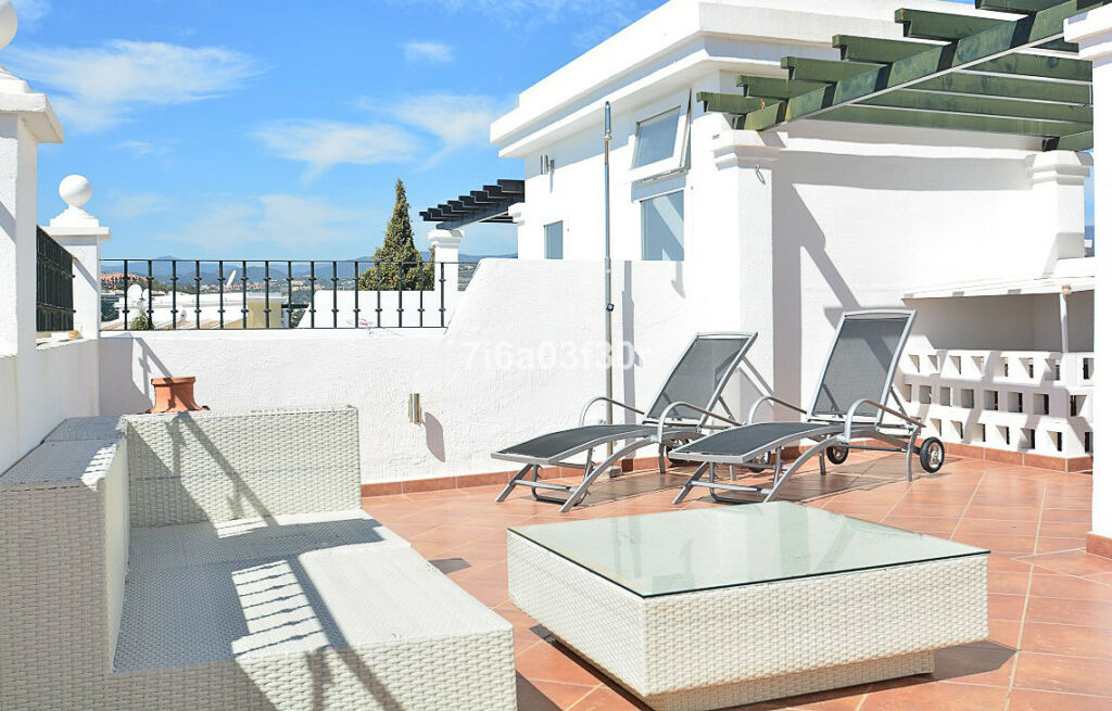 Penthouse Aloha Málaga - image 8