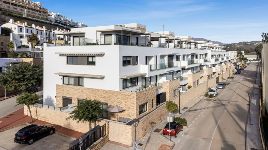 Ground Floor Apartment La Cala de Mijas Málaga - image 9