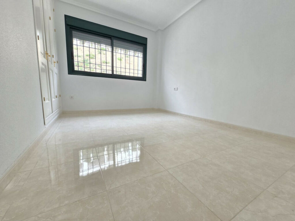Ground Floor Apartment Lomas De Campoamor Alicante - image 7