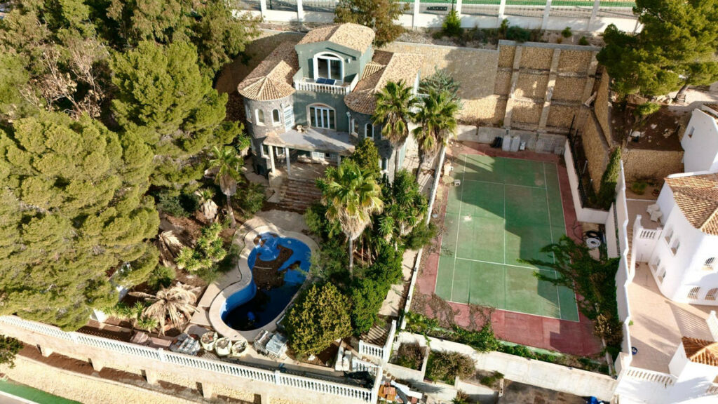 Detached Villa Altea Alicante - image 9