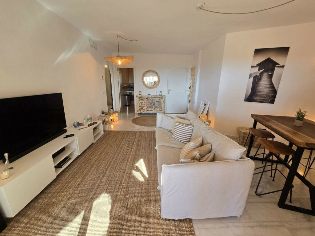 Middle Floor Apartment Reserva de Marbella Málaga - image 9