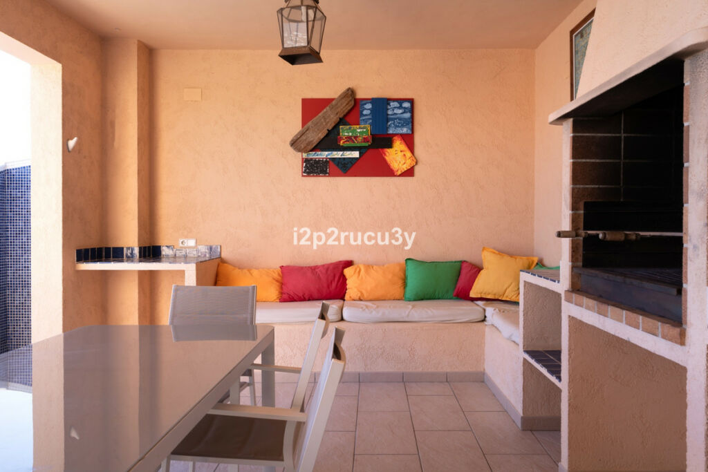 Detached Villa Moraira Alicante - image 9