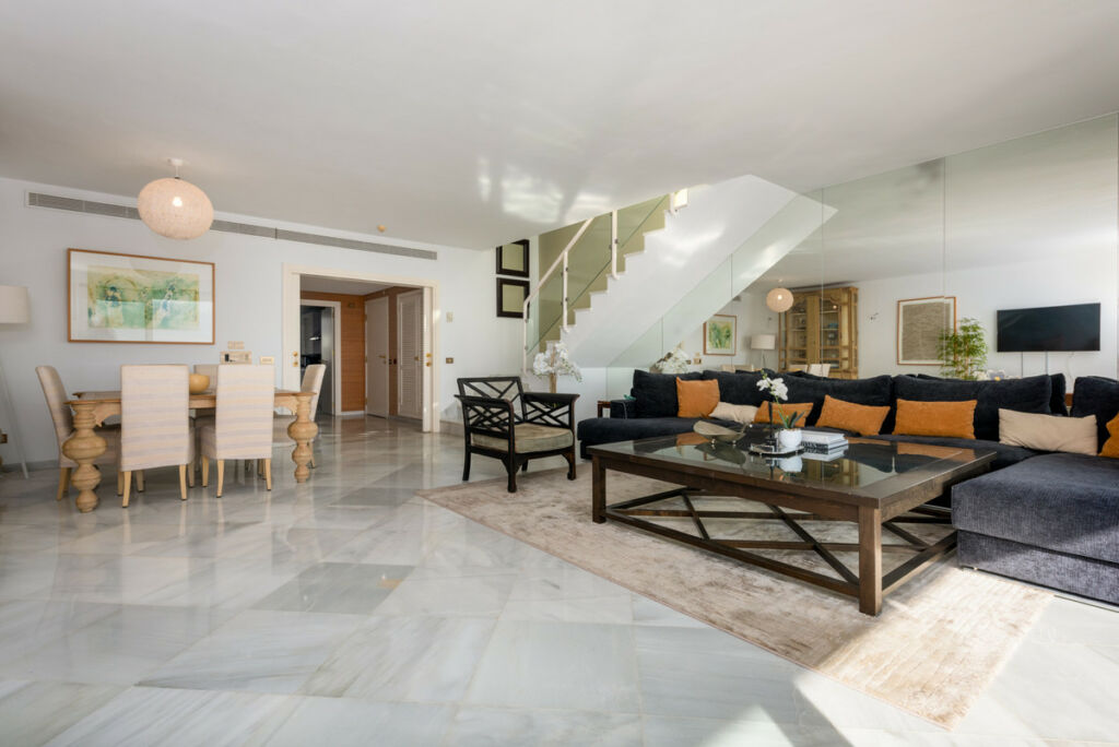 Penthouse Puerto Banús Málaga - image 9