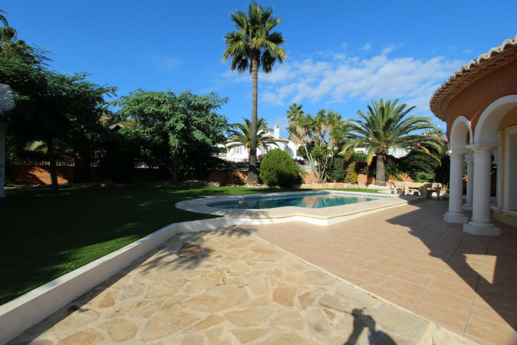 Detached Villa Calpe Alicante - image 9