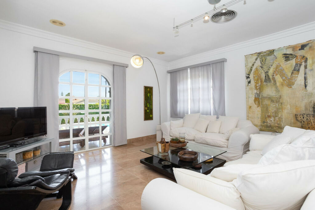 Detached Villa Torrevieja Alicante - image 9