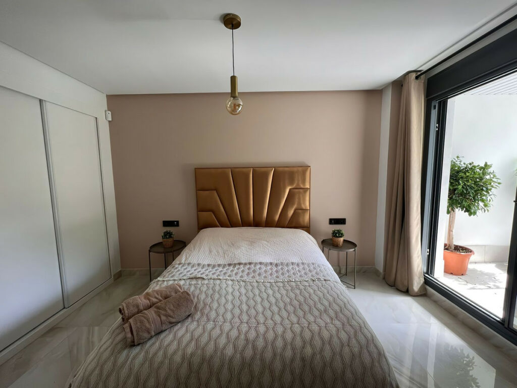 Ground Floor Apartment Benahavís Málaga - image 9