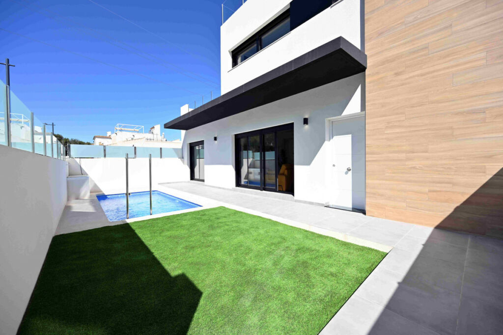 Detached Villa Orihuela Alicante - image 9