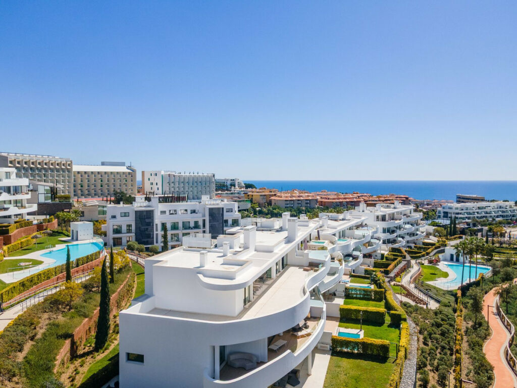 Penthouse Fuengirola Málaga - image 9