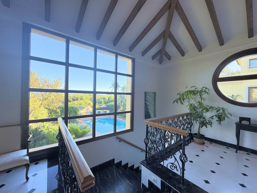 Detached Villa Sotogrande Alto Cádiz - image 18