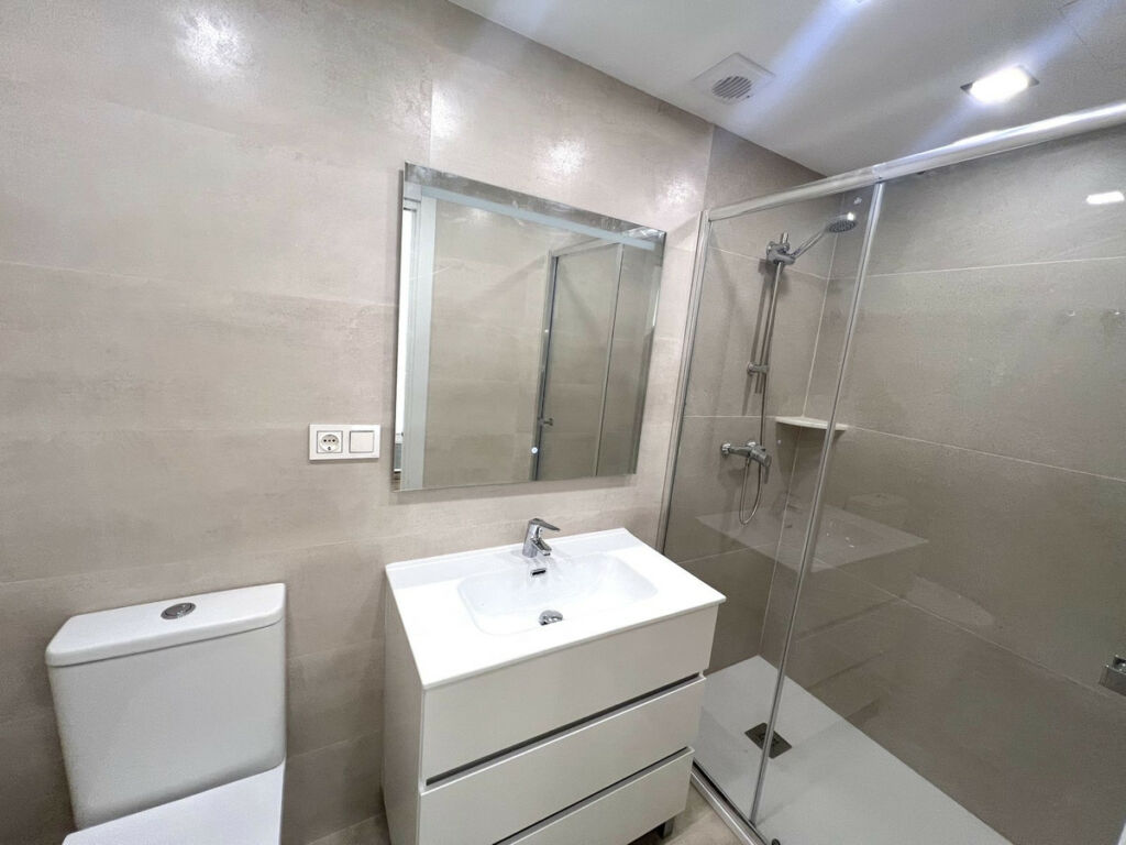 Ground Floor Apartment Puerto Banús Málaga - image 10