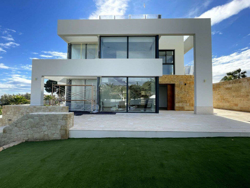 Detached Villa Benissa Alicante - image 11