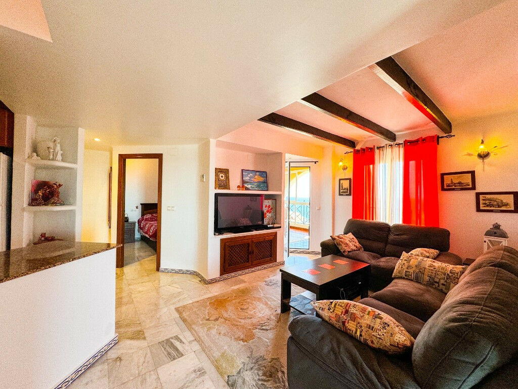 Middle Floor Apartment Torrevieja Alicante - image 9
