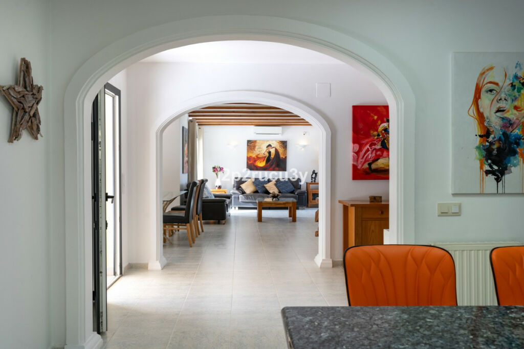 Detached Villa Moraira Alicante - image 9
