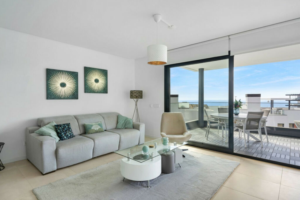 Middle Floor Apartment Fuengirola Málaga - image 9