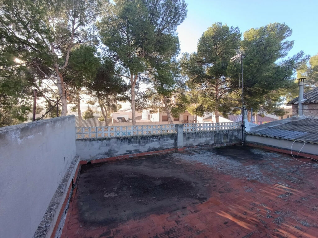 Townhouse Pinoso Alicante - image 9