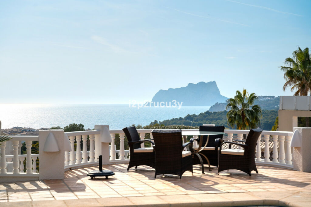 Detached Villa Moraira Alicante - image 2