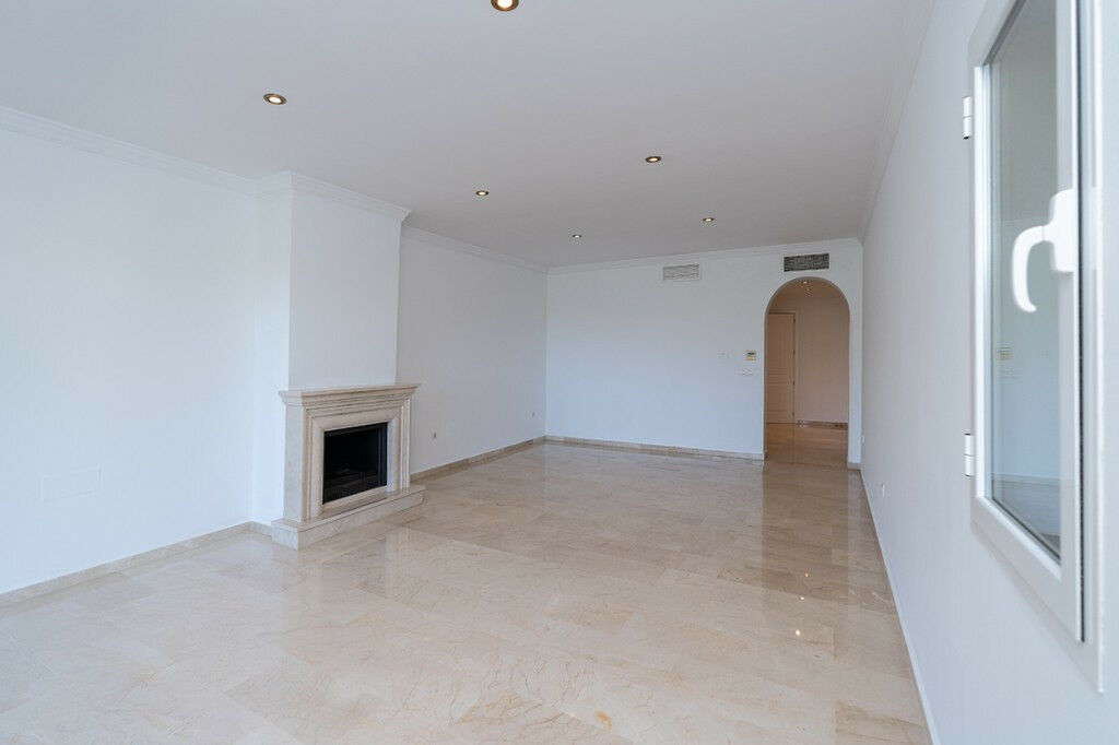 Ground Floor Apartment Elviria Málaga - image 9