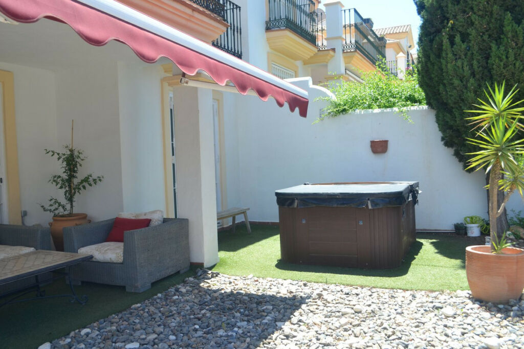 Semi-Detached House Alhaurin Golf Málaga - image 10