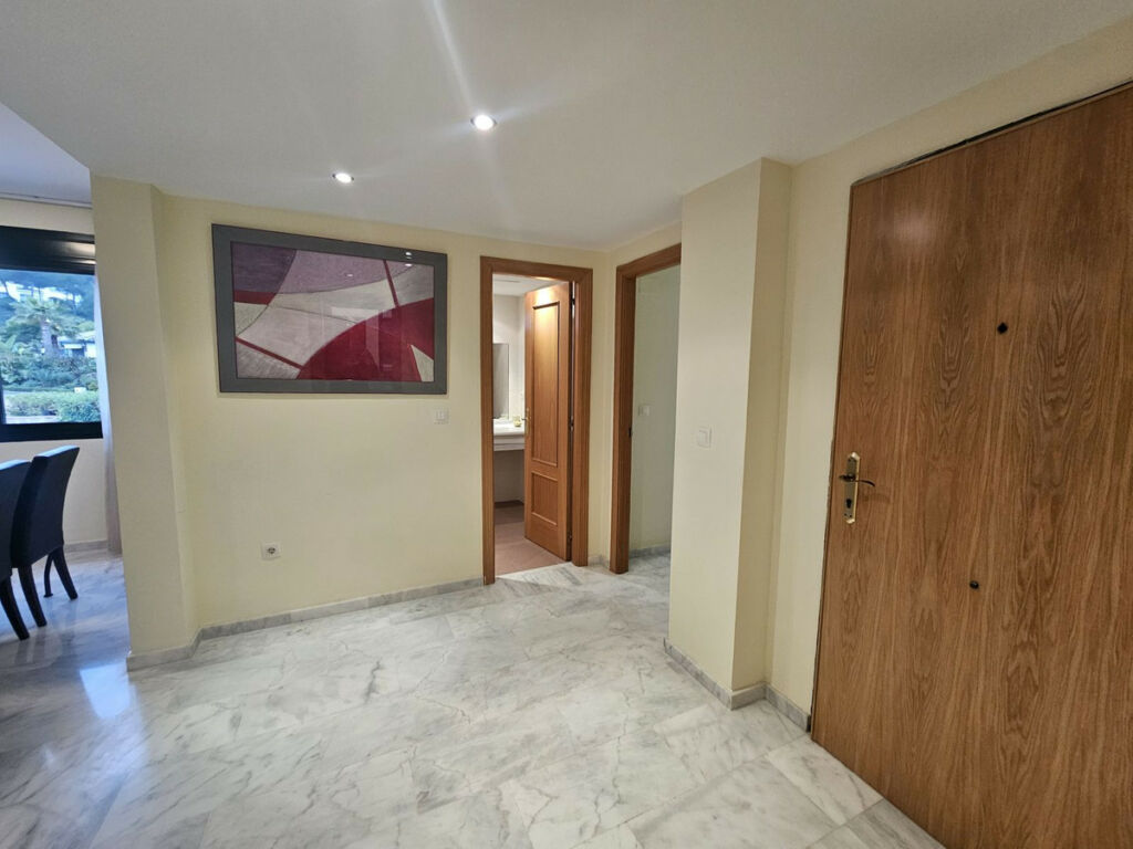 Middle Floor Apartment Riviera del Sol Málaga - image 10