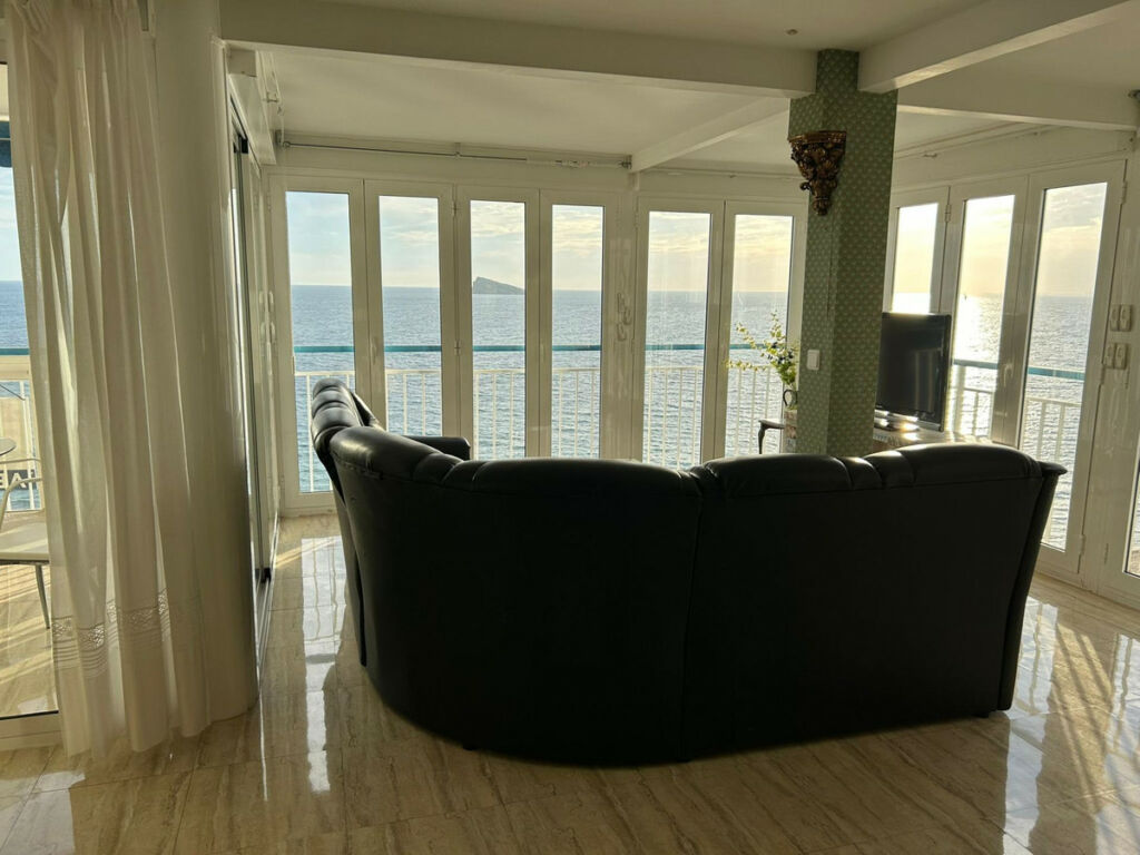 Middle Floor Apartment Benidorm Alicante - image 9