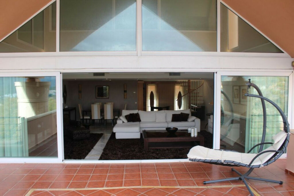 Penthouse Nueva Andalucía Málaga - image 9