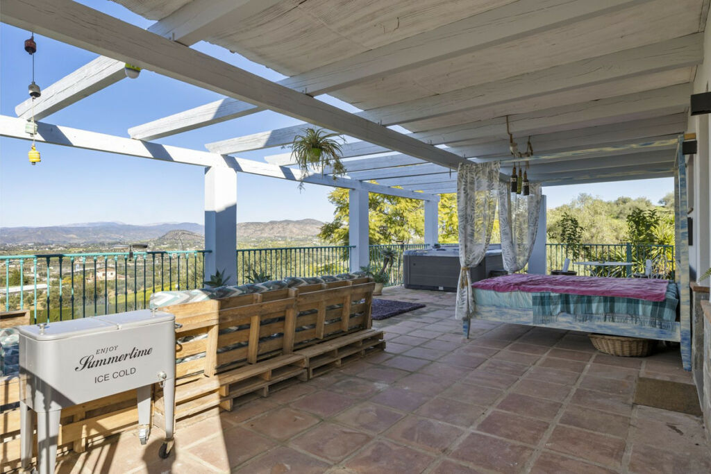 Detached Villa Alhaurín el Grande Málaga - image 9