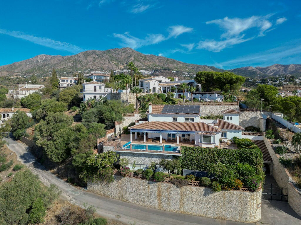 Detached Villa Mijas Málaga - image 12