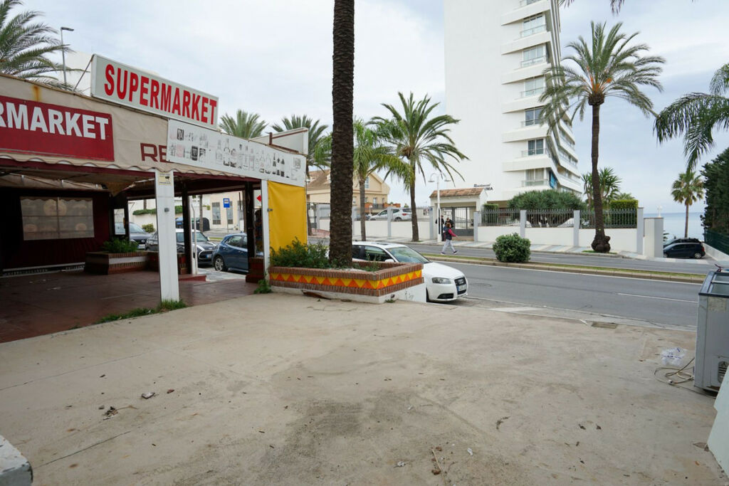 Shop Benalmadena Costa Málaga - image 9