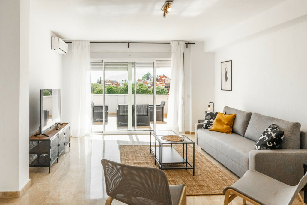 Middle Floor Apartment Nueva Andalucía Málaga
