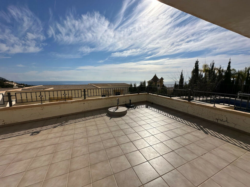 Middle Floor Apartment Altea Alicante