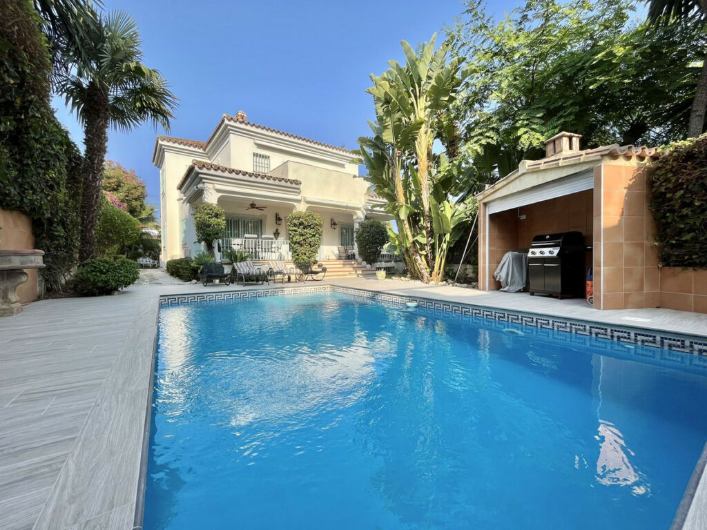 Detached Villa San Pedro de Alcántara Málaga