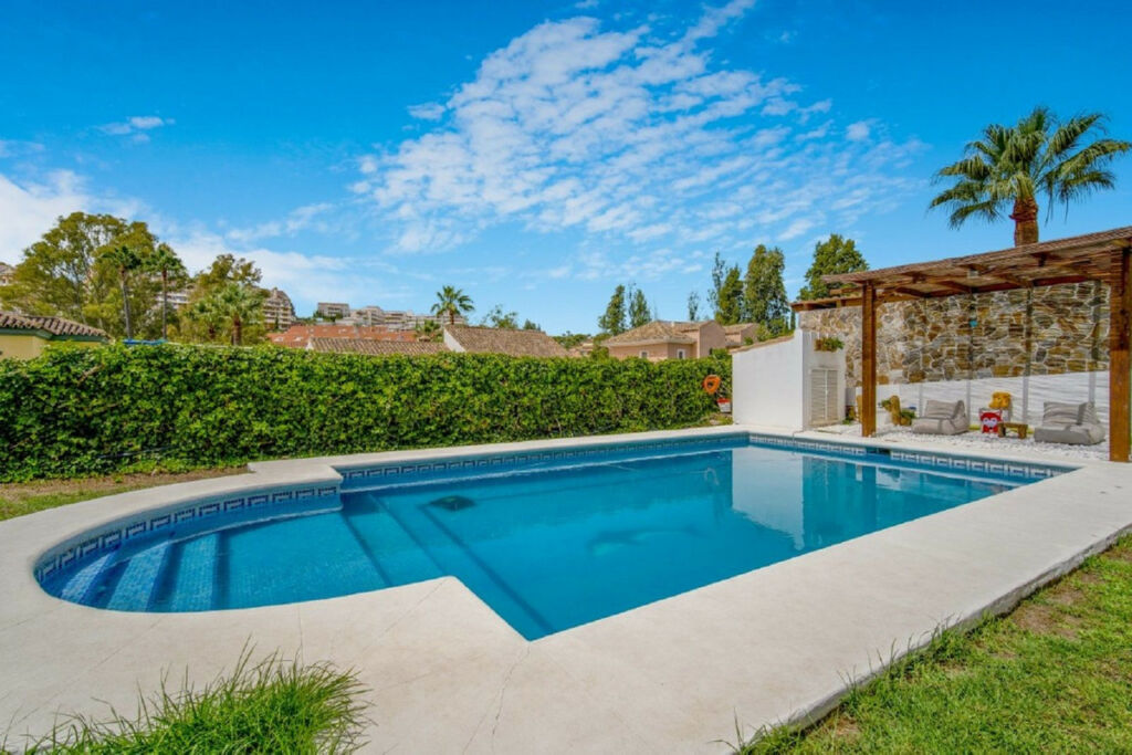 Detached Villa Nueva Andalucía Málaga