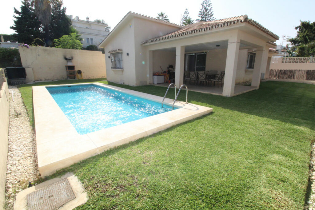 Detached Villa Nueva Andalucía Málaga