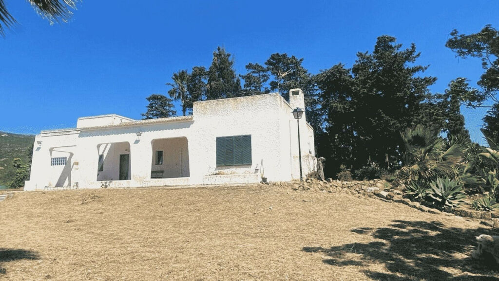 Detached Villa La Línea Cádiz - image 2