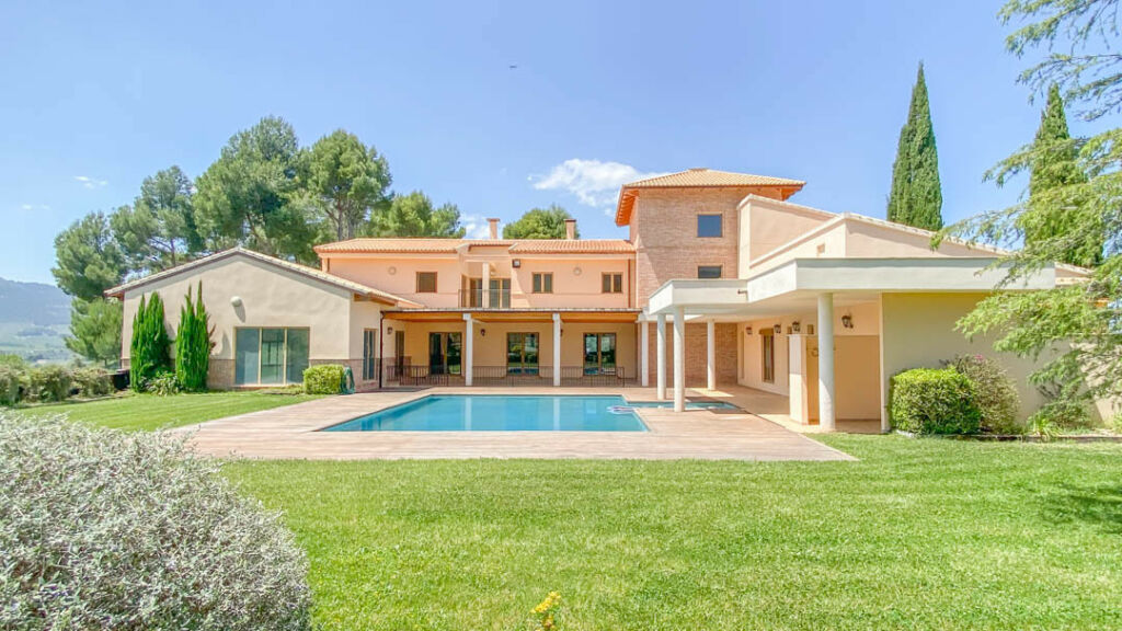 Detached Villa Penaguila Alicante