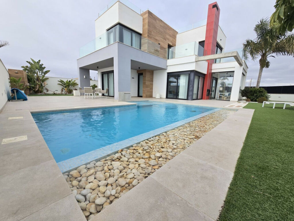 Detached Villa Los Alcazares Murcia - image 2