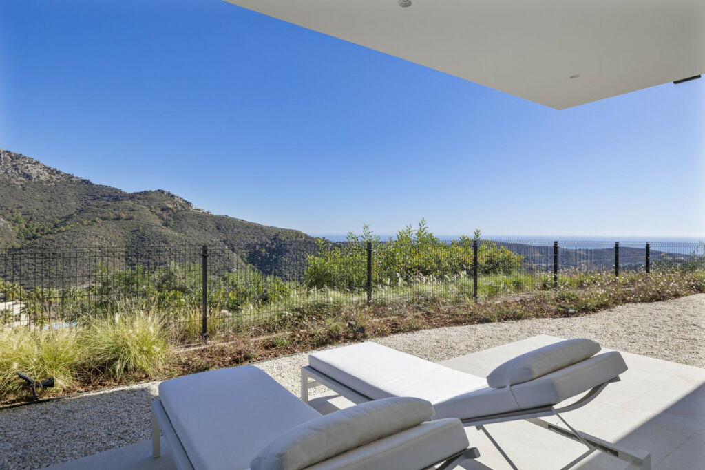Detached Villa Benahavís Málaga - image 25