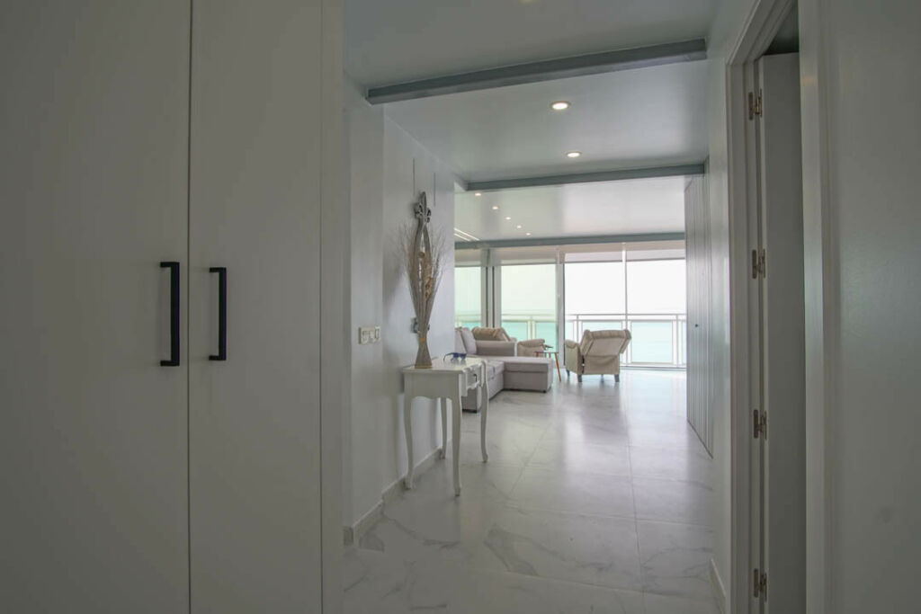 Middle Floor Apartment Benidorm Alicante - image 10