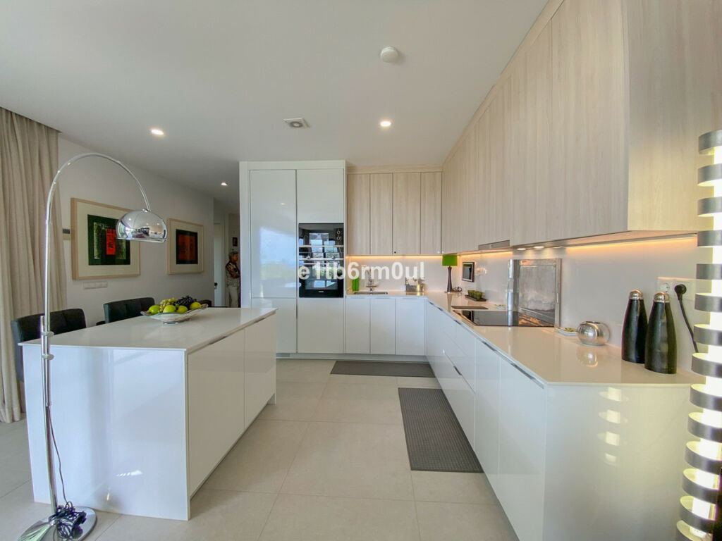 Detached Villa Casares Playa Málaga - image 10