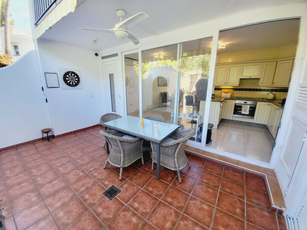 Townhouse Miraflores Málaga - image 10