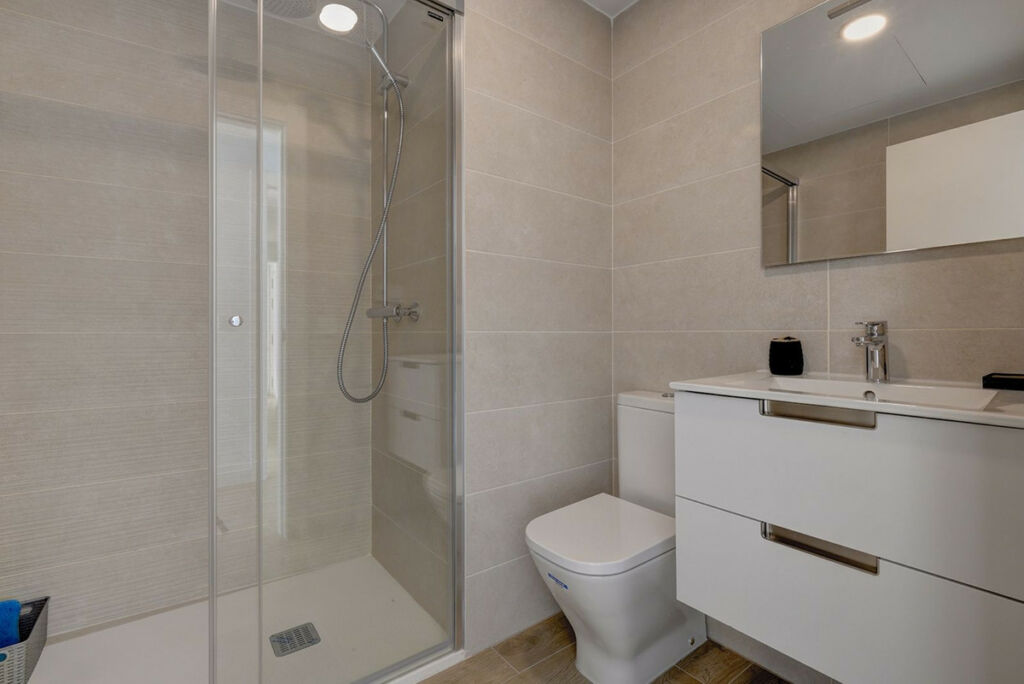 Middle Floor Apartment Estepona Málaga - image 10