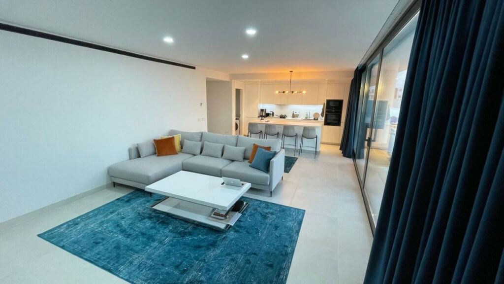 Middle Floor Apartment Fuengirola Málaga - image 11