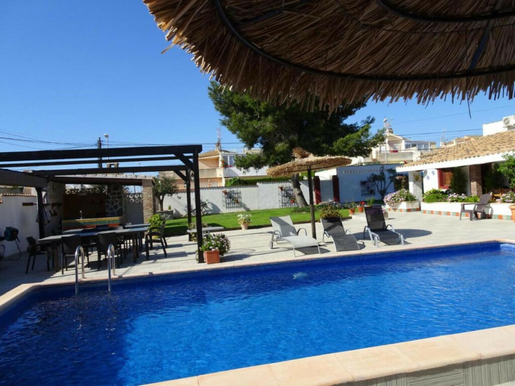 Detached Villa Cabo Roig Alicante - image 10