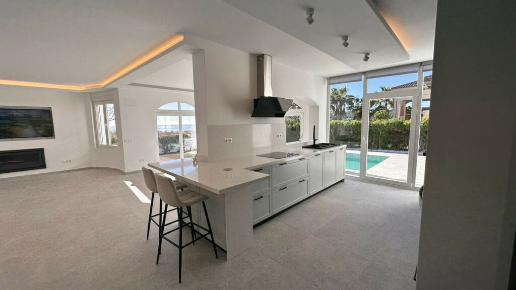 Detached Villa La Duquesa Málaga - image 10