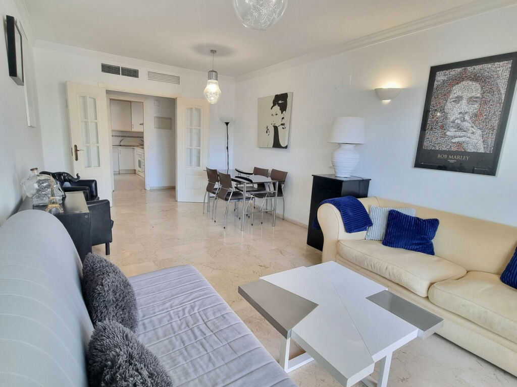 Middle Floor Apartment Puerto Banús Málaga - image 10