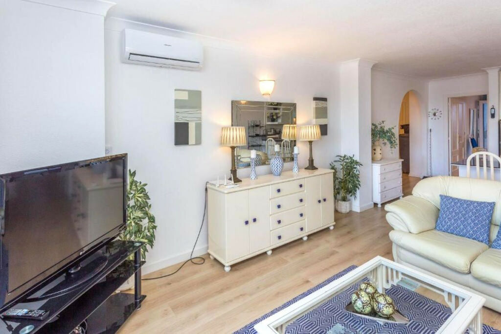Ground Floor Apartment Riviera del Sol Málaga - image 10