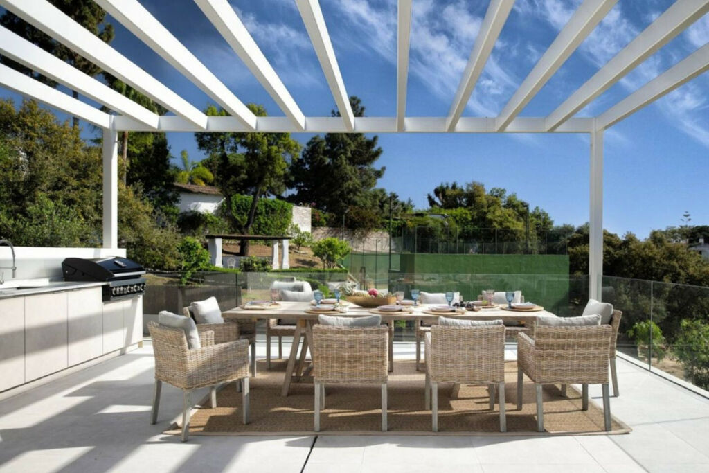 Detached Villa Elviria Málaga - image 10